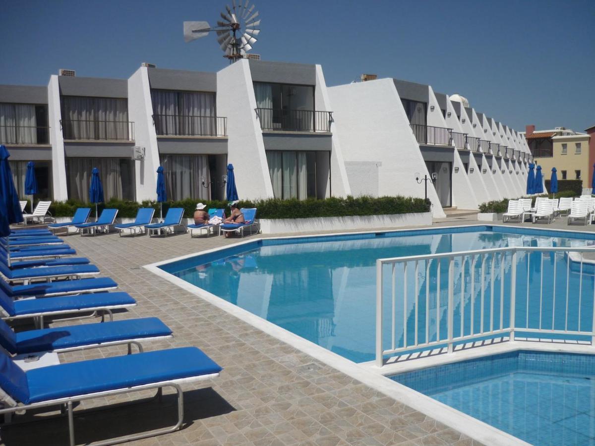 Penelope Beach Hotel Apts Протарас Экстерьер фото