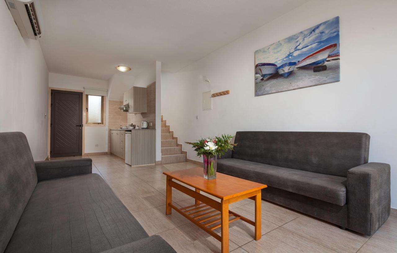 Penelope Beach Hotel Apts Протарас Экстерьер фото