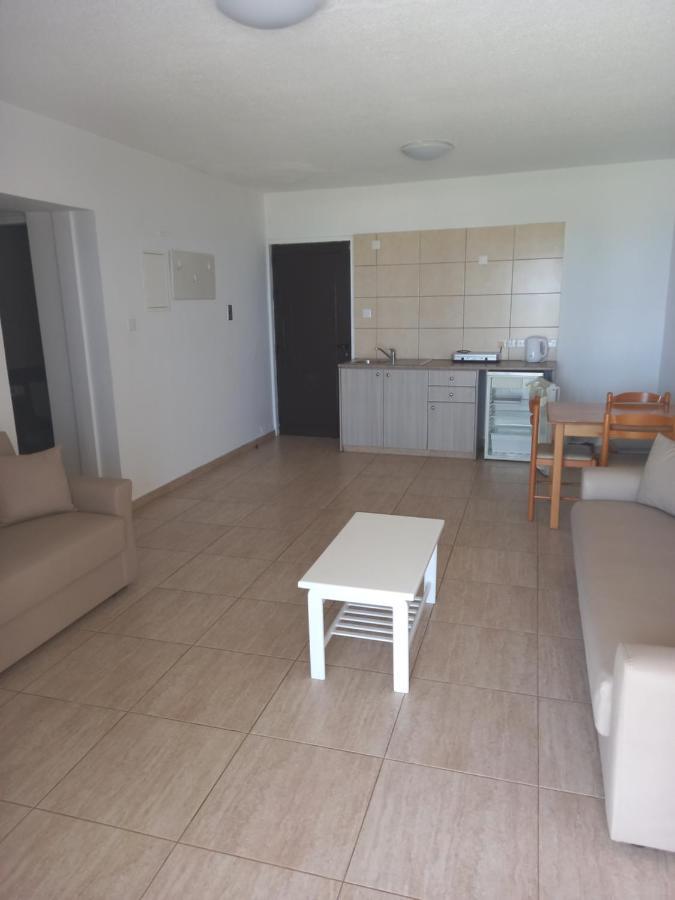 Penelope Beach Hotel Apts Протарас Экстерьер фото